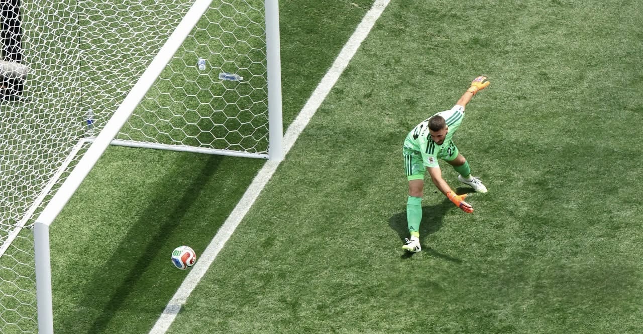 LONGEST GOALKEEPER RUNS